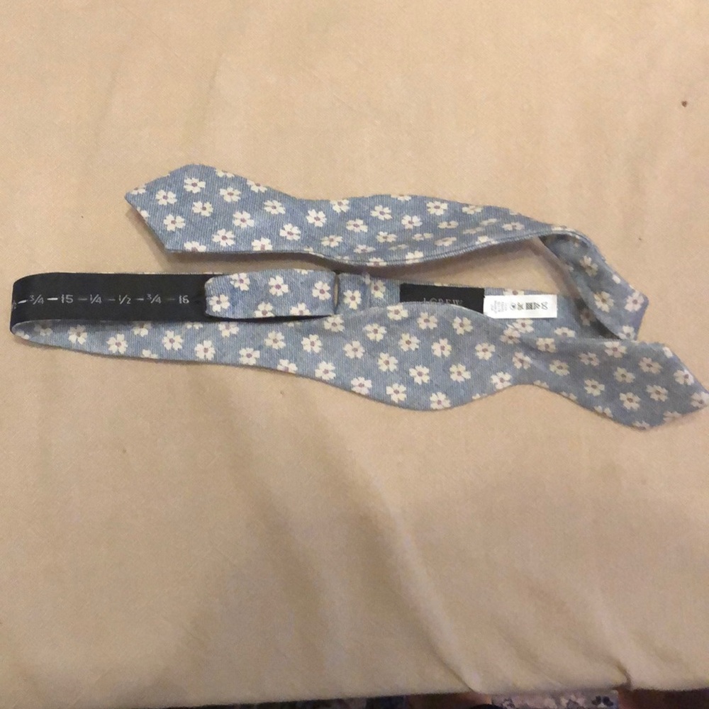 J Crew bow tie (UNWORN)